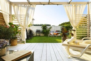 House | Balcony - Beachside House in Kopan With Heated Pool (Darlowo)