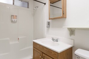 Bathroom - Cozy Winter Escape~ .5 mi Bear Mtn/Resort Shuttle (Big Bear Lake)