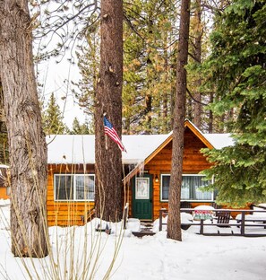 Exterior - Snowbound Escape <1mi to Bear Mtn +Zoo/Trails/Lake (Big Bear Lake)