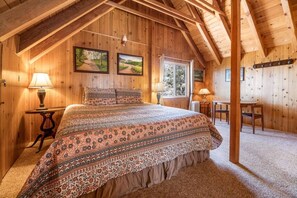 2 bedrooms, iron/ironing board, WiFi, bed sheets - Wooden Retreat 1 mi to Bear Mtn/3mi to Snow Summit (Big Bear Lake)