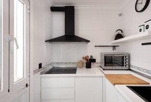 Kühlschrank, Ofen, Herdplatte, Geschirrspüler