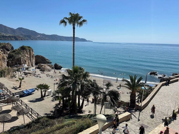 Beach - Nerja center beach and Balcon de Europa 4 min away (Nerja)