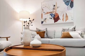 TV, offices - Condo Smart Brickell by Palermo Home (Miami)