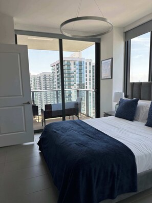 2 quartos, ferros/tábuas de passar roupa, Wi-Fi, roupa de cama