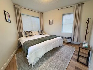 2 bedrooms, desk, iron/ironing board, free WiFi