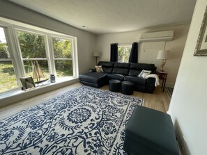 TV, ping pong - Cypress Cove, situated in Buxton on a soundfront lot, provides a peaceful setting in this charming rental cottage. (BUXTON)