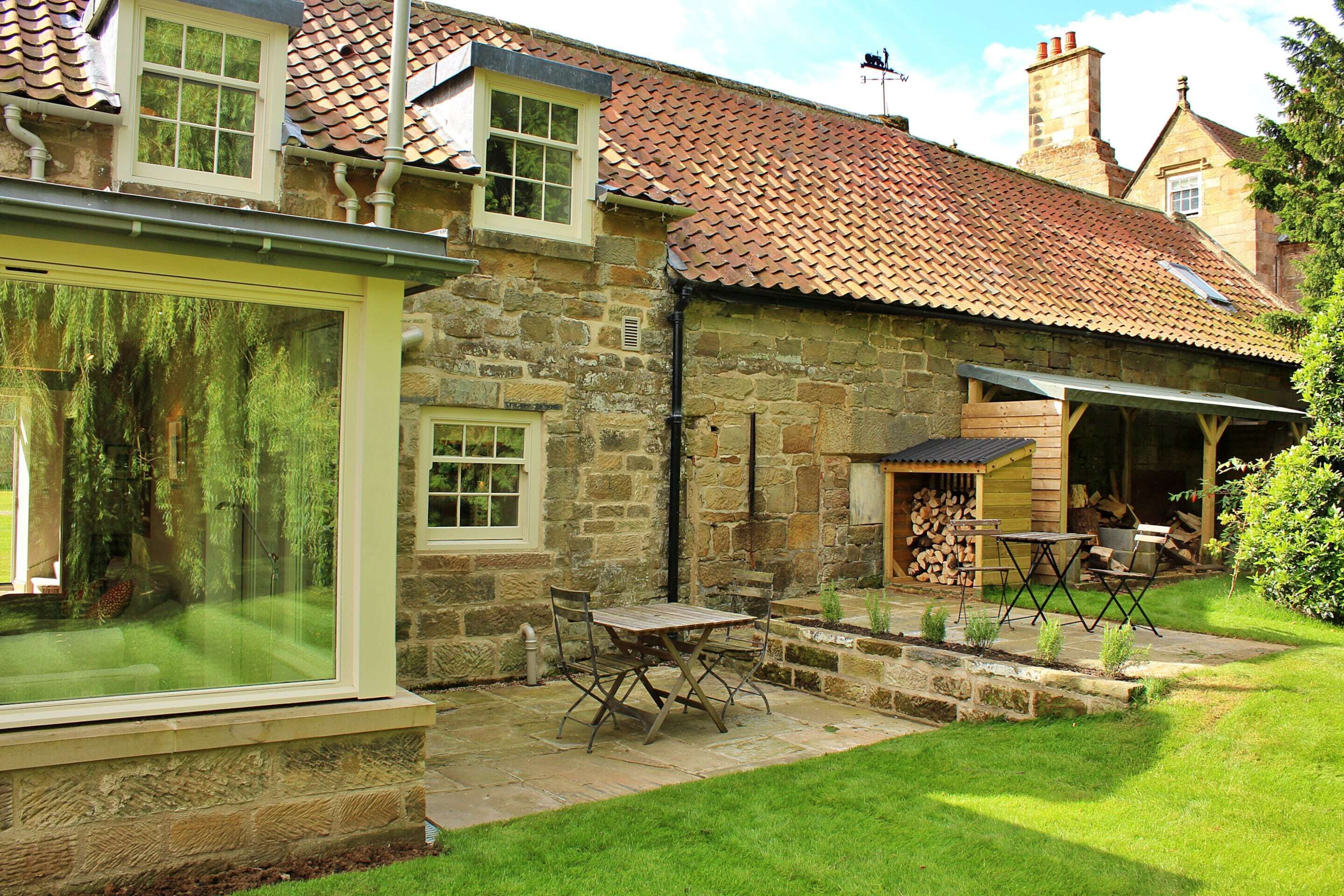 Cottage | Outdoor dining