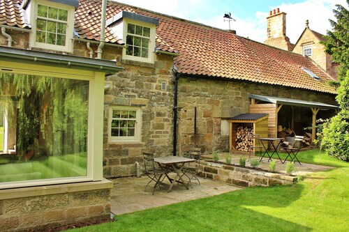 Cottage in North York Moors With Scenic Trails