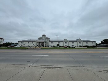 Days Inn by Wyndham Dodge City