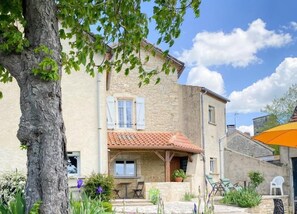 Exterior - Le Gîte Eugène Grangié - THEDIRAC (THEDIRAC)