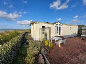 Unclassified image, 2 of 15, button