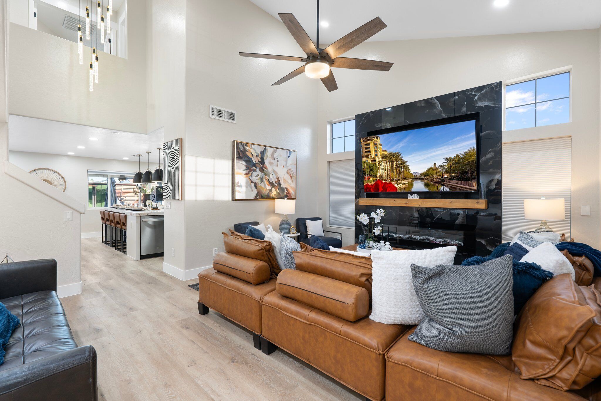 Smart TV, chimenea, videojuegos y futbolito 