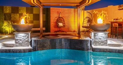 8BR/5BA Mini Resort w/4 En-Suites, HEATED Pool, Hot Tub,Billiards & Arcades