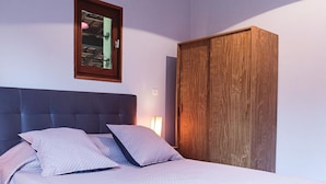 3 bedrooms