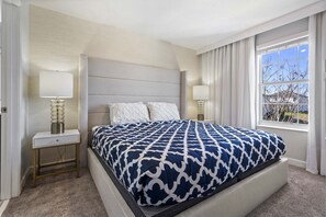 7 soverom, strykejern/-brett, reiseseng for barn og wi-fi (inkludert)