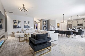 Smart-TV, peis, videospill og fotballspill