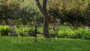 Outdoor dining - Senang in Blackheath (Blackheath)