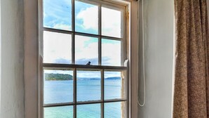 Unclassified image, 5 of 32, button - Three-bedroom Cottage Near Kingsand Beach, No Deposit (Torpoint)