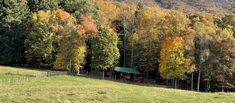 Cozy 2bedroom mountain cabin on 18 acres near the Appalachian Trail