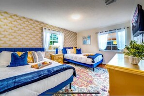 3 bedrooms, desk, free WiFi, bed sheets