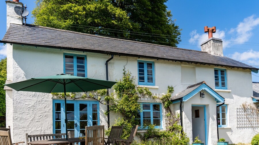 Charming Holiday Cottage in Wirthypool, No Deposit