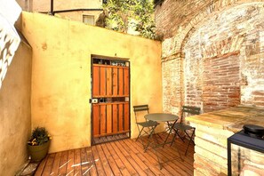 Outdoor dining - Stalloregis 19 - near the Duomo (Siena)