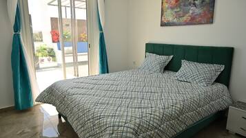 3 bedrooms, bed sheets