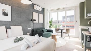 Fer et planche Ă repasser, accĂšs Internet, draps fournis