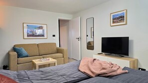 1 Schlafzimmer, Schreibtisch, Reisekinderbett, kostenloses WLAN