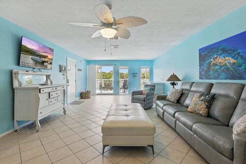 Cape Canaveral, 2nd Story, 3 Bedroom, 2 Bathroom, Rooftop Deck, near Beach