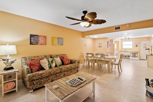 Cape Canaveral 2 Bedroom with Office near the Beach