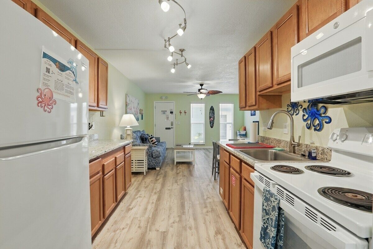 Toaster, blender, dining tables