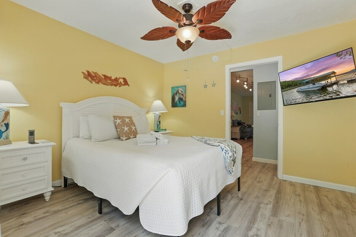 1 bedroom, iron/ironing board, free WiFi, bed sheets
