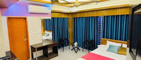 1 chambre, lit parapluie, Wi-Fi, draps fournis