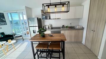 Basic Apartment | Private kitchen