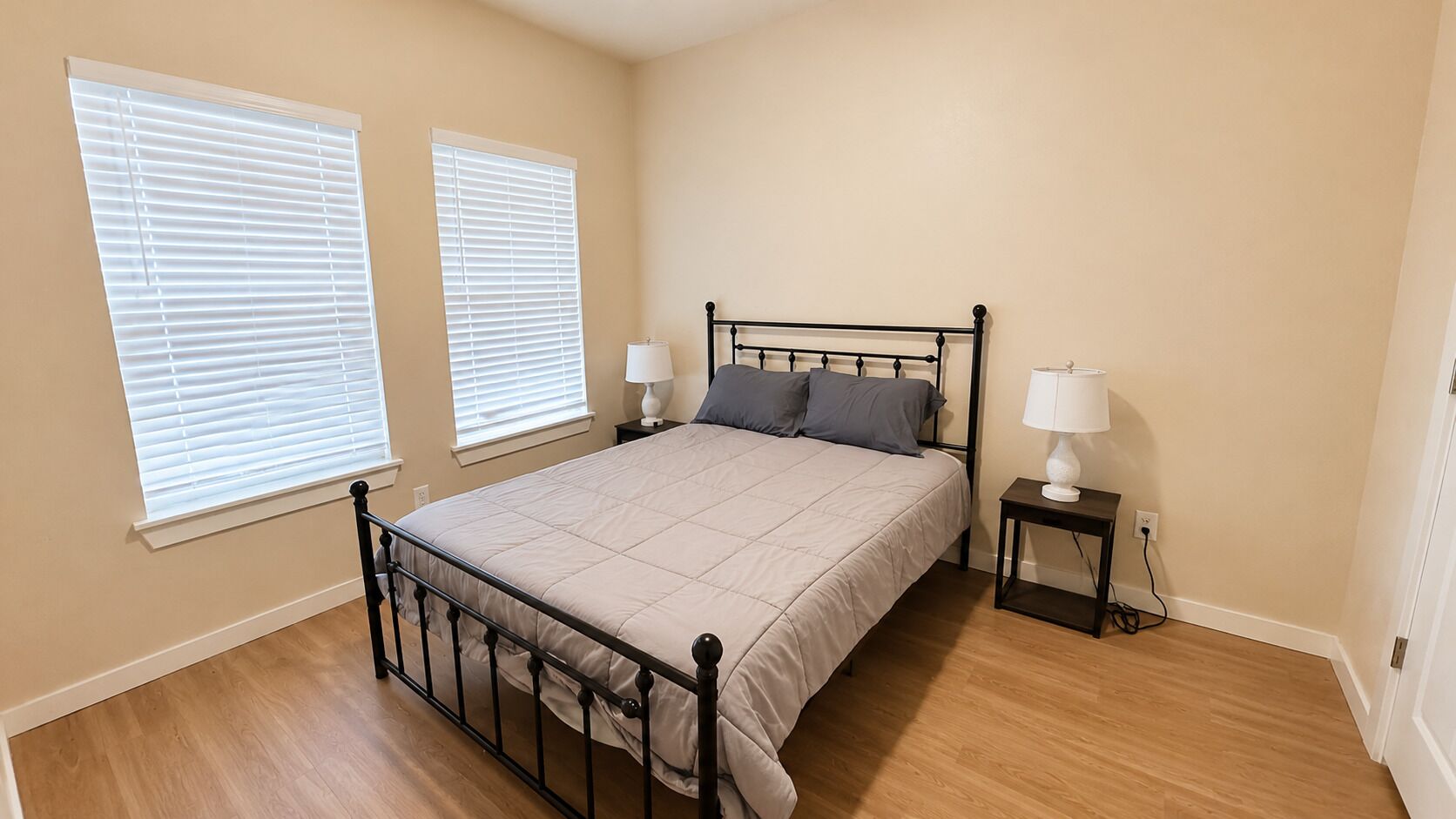 2 bedrooms, iron/ironing board, WiFi (free), bed sheets