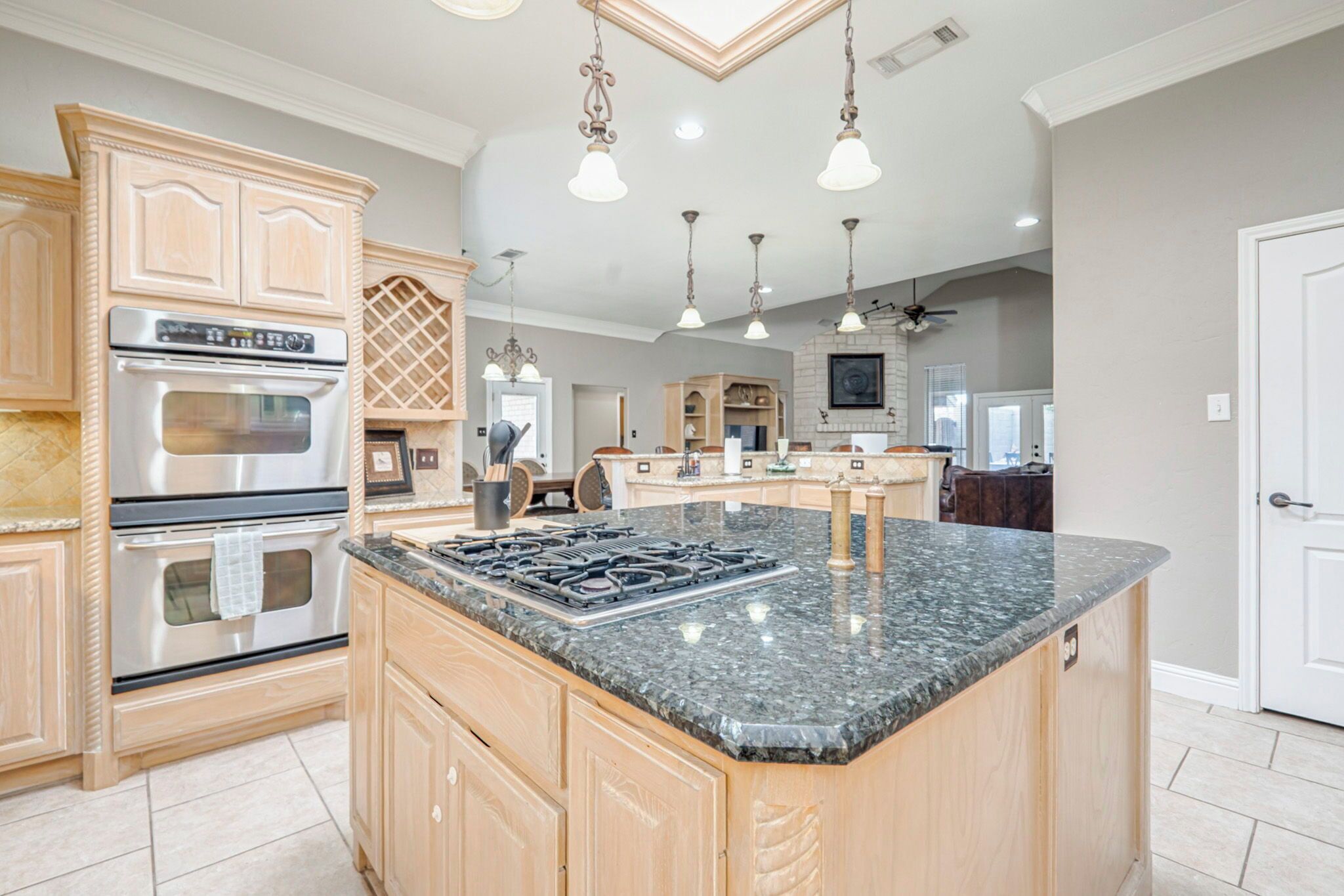 微波炉、烤箱、炉灶、洗碗机