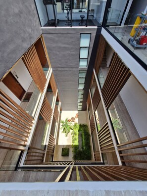 Apartment, 2 Bedrooms, Accessible, Smoking | Interior