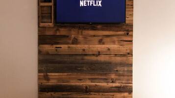 1 soverom, skrivebord, strykejern/-brett og wi-fi