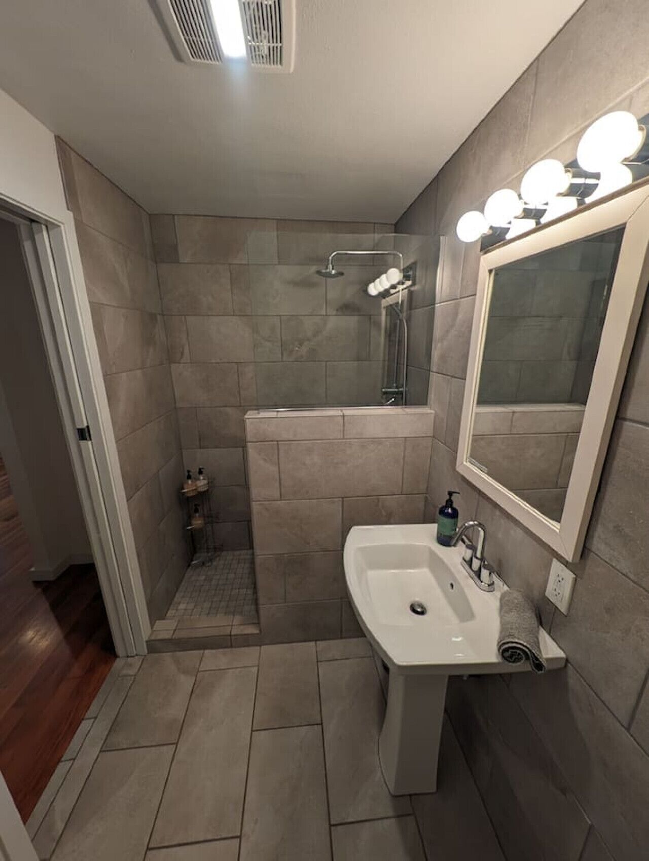 Hair dryer, towels