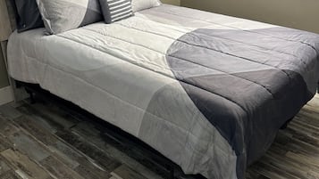 1 chambre, fer et planche Ă repasser, Wi-Fi, draps fournis