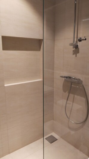 Bathroom - Cozy Tower Dita in Mactan Cebu (Lapu-Lapu)