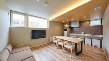 Comfort Condo | Living area