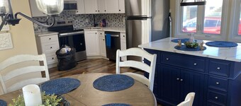 Charming Ranch house new Kitchen, Bath, furniture in enchanting Fortescue Park