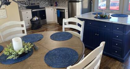 Charming Ranch house new Kitchen, Bath, furniture in enchanting Fortescue Park