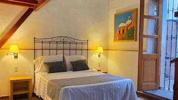 In-room safe, desk, soundproofing, iron/ironing board