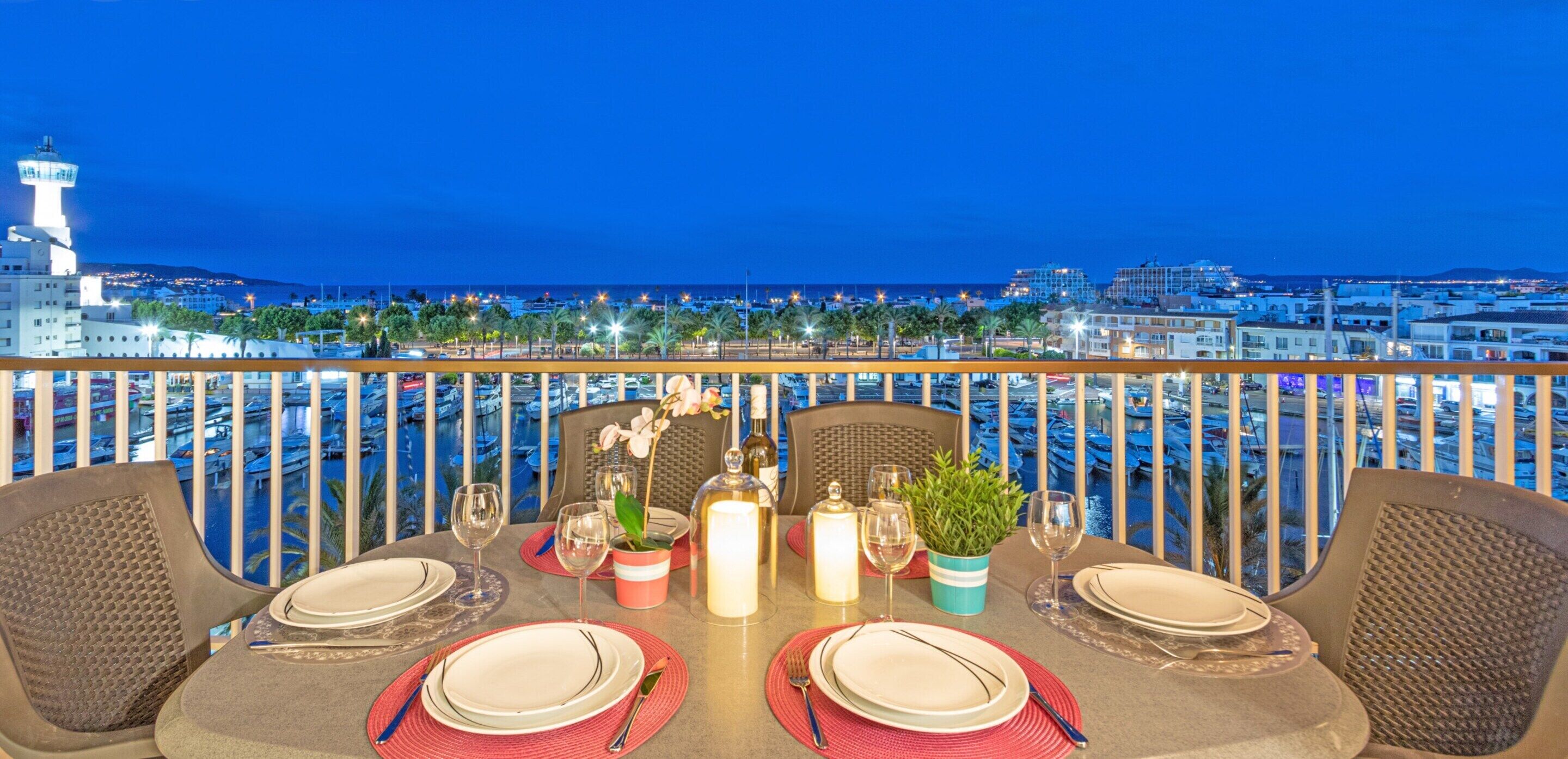 Apartment | Outdoor dining