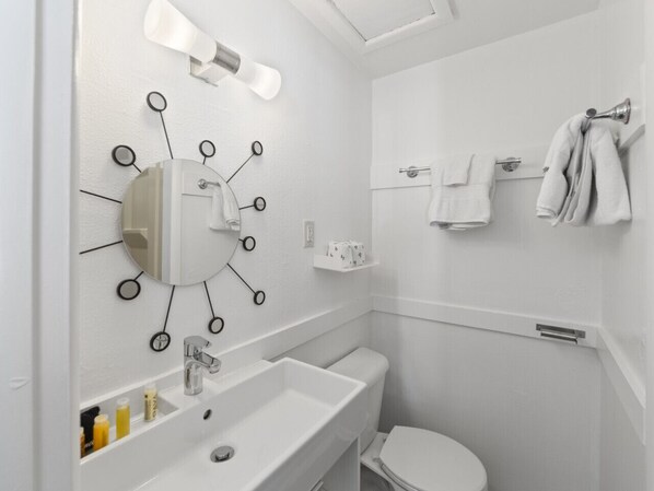 Hair dryer, towels