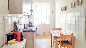 Macchina per tè/caffè, frigorifero, microonde, forno
