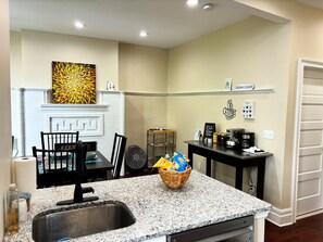 Dining - Charming 3-bedroom house in Troy, near RPI, Albany, & Saratoga (Troy)